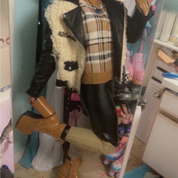 NWOT RARE UNIF Moto Jacket Faux Fur & Leather - Picture 8 of 8